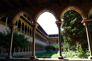 Visitar Pedralbes y el Monasterio 